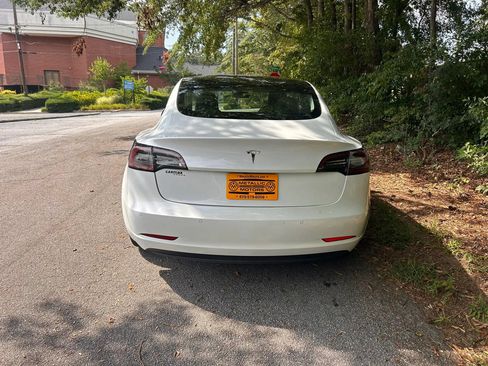 Used 2021 Tesla Model 3 Standard Range Plus RWD image 4