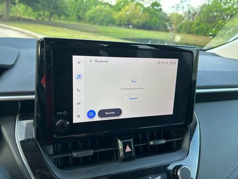 Used 2023 Toyota Corolla LE image 23