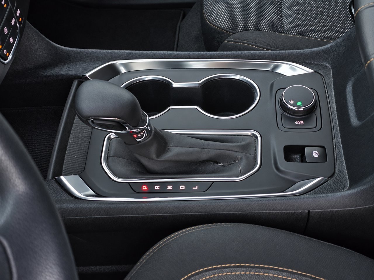 Certified 2021 Chevrolet Traverse LS FWD image 17
