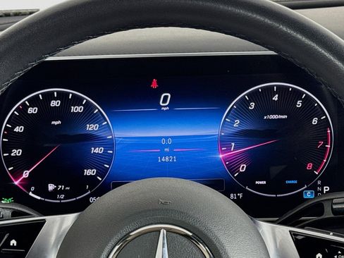 Certified 2024 Mercedes-Benz GLC 300 image 20