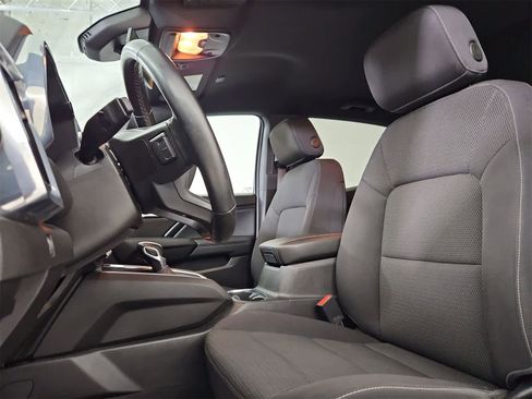 Used 2024 GMC Canyon Elevation image 16