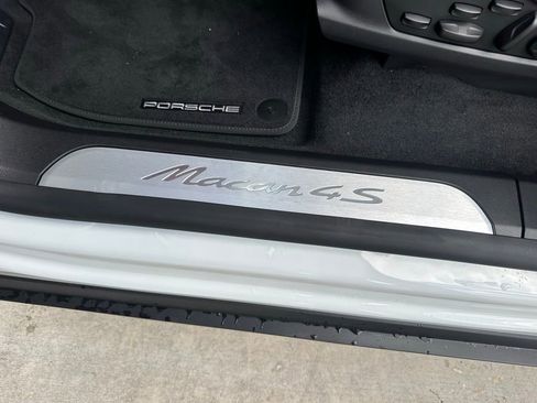 Used 2026 Porsche Macan 4S Electric image 23
