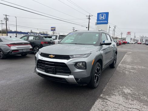 Used 2023 Chevrolet TrailBlazer LT AWD/4WD image 1