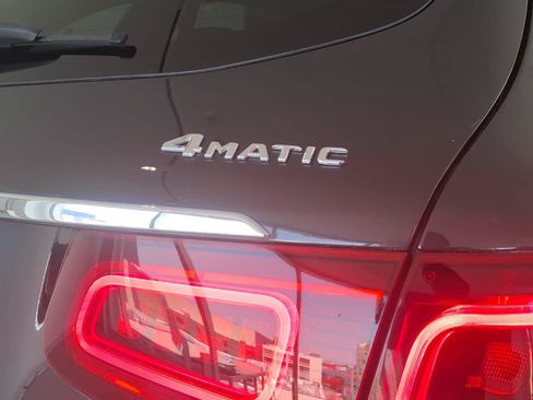 Used 2020 Mercedes-Benz GLC 300 4MATIC image 9