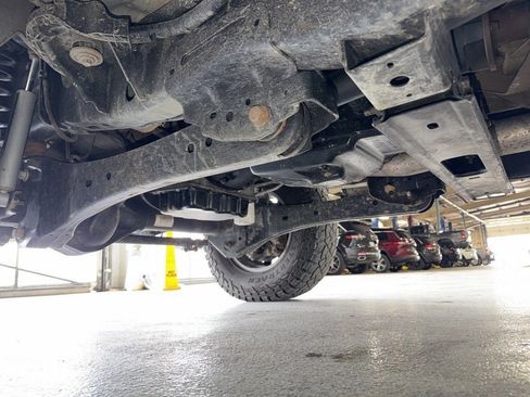 Used 2018 Ford F250 XL w/ Power Equipment Group AWD/4WD image 8