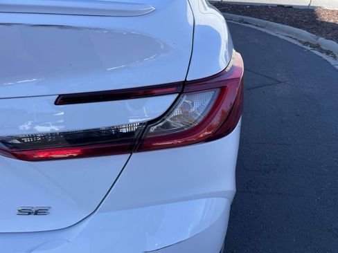 Used 2025 Toyota Camry SE image 18