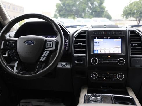 Used 2019 Ford Expedition Limited w/ Equipment Group 302A AWD/4WD image 25