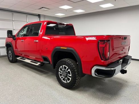 Used 2022 GMC Sierra 2500 SLT w/ SLT Convenience Package AWD/4WD image 8