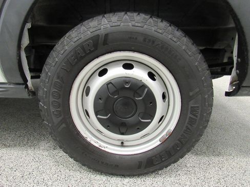 Used 2020 Ford Transit 150 Low Roof RWD image 10
