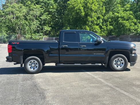 Used 2019 Chevrolet Silverado 1500 W/T w/ WT Convenience Package AWD/4WD image 8