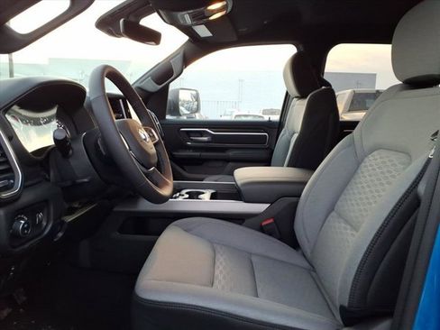 New 2026 RAM 1500 4x4 Crew Cab image 15