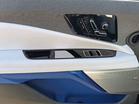 New 2026 Cadillac Optiq Luxury 1 image 7