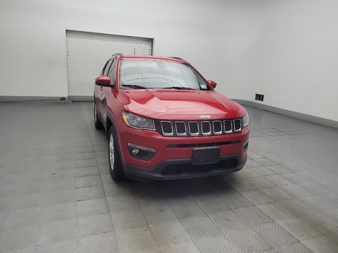 Used 2019 Jeep Compass Latitude FWD image 13