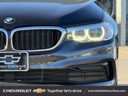 Used 2019 BMW 530i xDrive w/ Convenience Package image 4