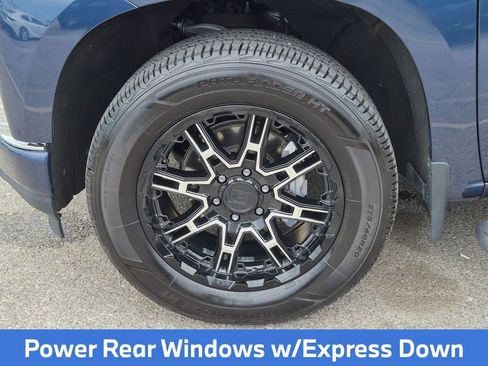 Used 2020 Chevrolet Silverado 1500 Custom w/ Custom Value Package RWD image 12