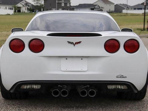 Used 2011 Chevrolet Corvette Grand Sport w/ Preferred Equipment Group RWD image 17