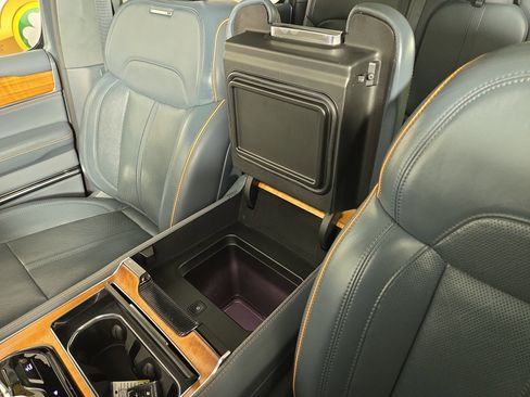 Used 2023 Jeep Grand Wagoneer L Series II w/ Premium Group II image 31