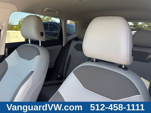Used 2023 Volkswagen Taos SE FWD image 12