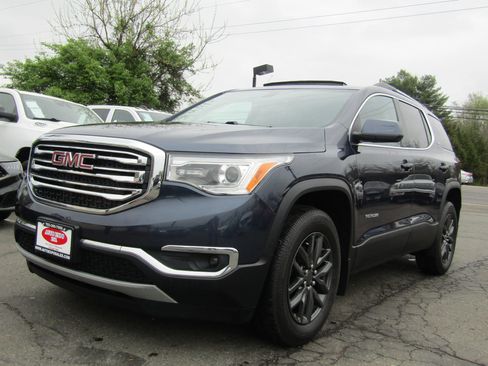 Used 2018 GMC Acadia SLT image 3