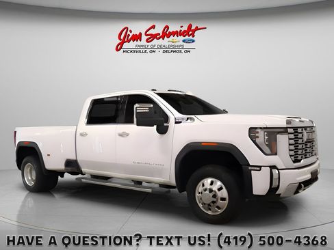 Used 2025 GMC Sierra 3500 Denali w/ Denali Reserve Package AWD/4WD image 1