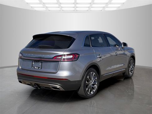 Used 2021 Lincoln Nautilus Reserve w/ Equipment Group 201A image 5