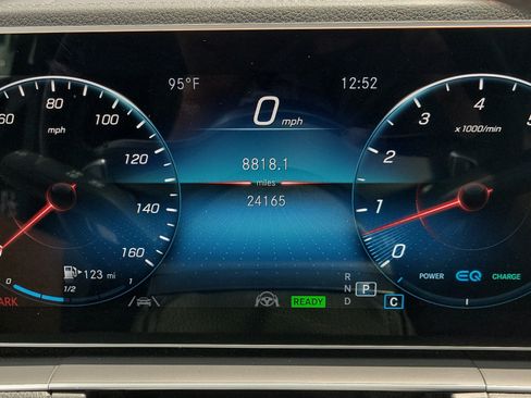 Used 2023 Mercedes-Benz GLS 580 4MATIC image 20