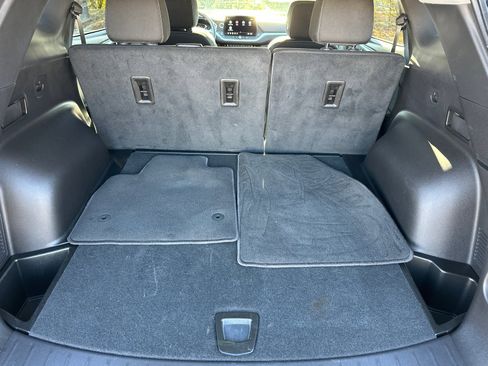 Used 2025 Chevrolet Blazer LT image 18