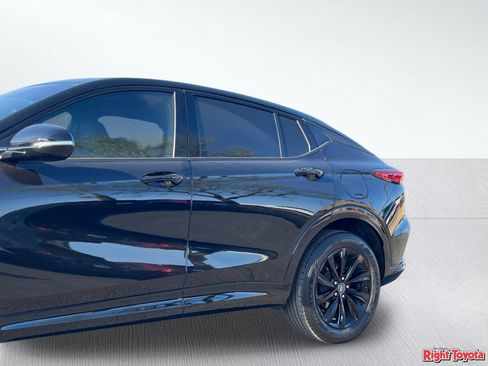 Used 2024 Buick Envista Sport Touring w/ Advanced Safety Package FWD image 9