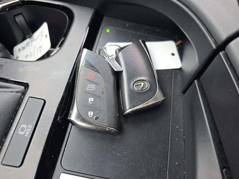 Used 2023 Lexus ES 250 250 w/ Premium Package image 8