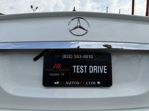 Used 2015 Mercedes-Benz E 400 4MATIC Sedan image 18