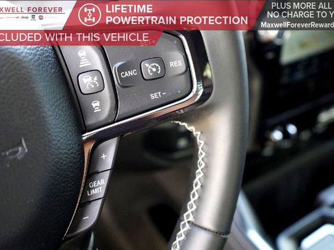 Used 2025 RAM 3500 Limited image 14