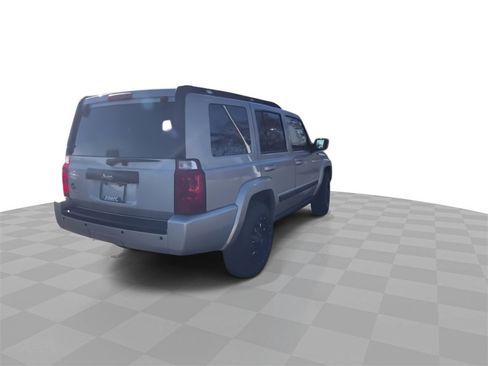 Used 2007 Jeep Commander Sport image 8