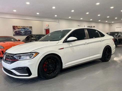 Used 2020 Volkswagen Jetta GLI image 2