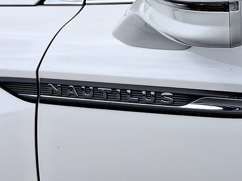 Certified 2023 Lincoln Nautilus Reserve AWD/4WD image 30