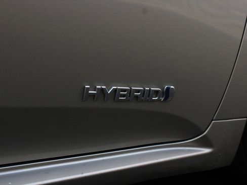 Used 2013 Toyota Avalon XLE Touring FWD image 5