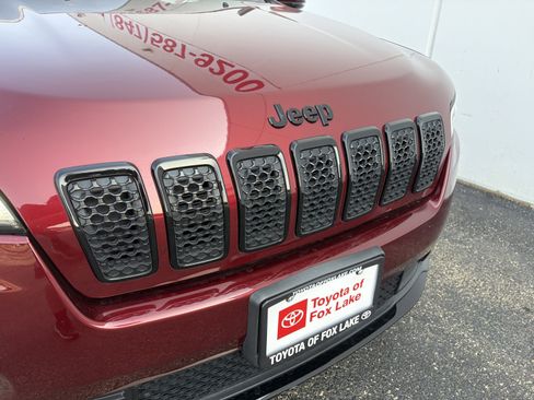 Used 2020 Jeep Cherokee Latitude Plus FWD image 34