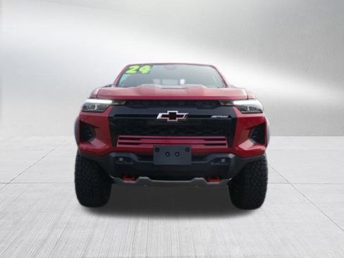 Used 2024 Chevrolet Colorado ZR2 w/ Technology Package image 9