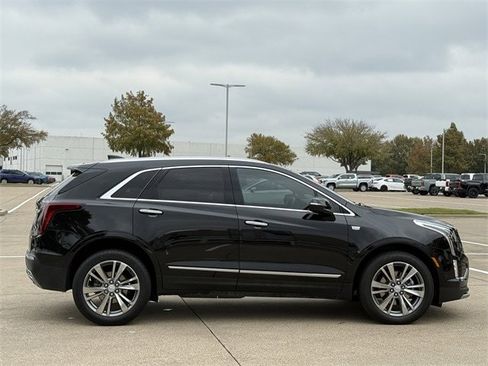 Used 2022 Cadillac XT5 Premium Luxury w/ Technology Package image 3