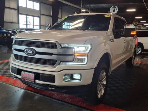 Used 2019 Ford F150 Platinum w/ Equipment Group 701A Luxury AWD/4WD image 4