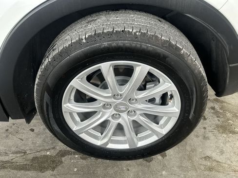 Used 2023 Cadillac XT4 Luxury FWD image 11