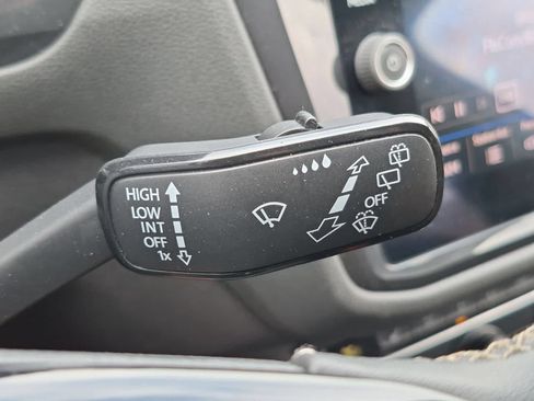 Used 2021 Volkswagen Tiguan SE AWD/4WD image 25