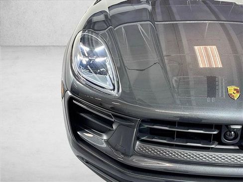 Used 2026 Porsche Macan AWD/4WD image 27