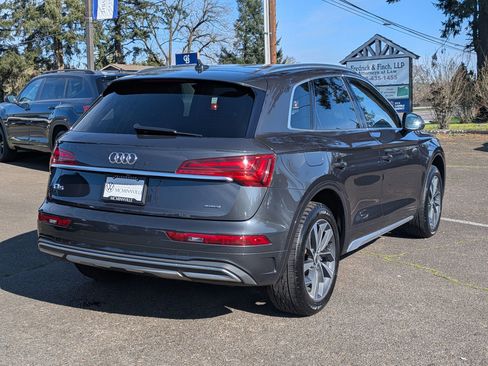 Used 2021 Audi Q5 Premium Plus w/ Premium Plus Package image 5