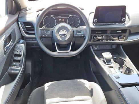 Used 2023 Nissan Rogue SV FWD image 12