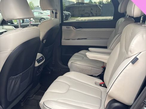 Used 2024 Hyundai Palisade Calligraphy FWD image 11