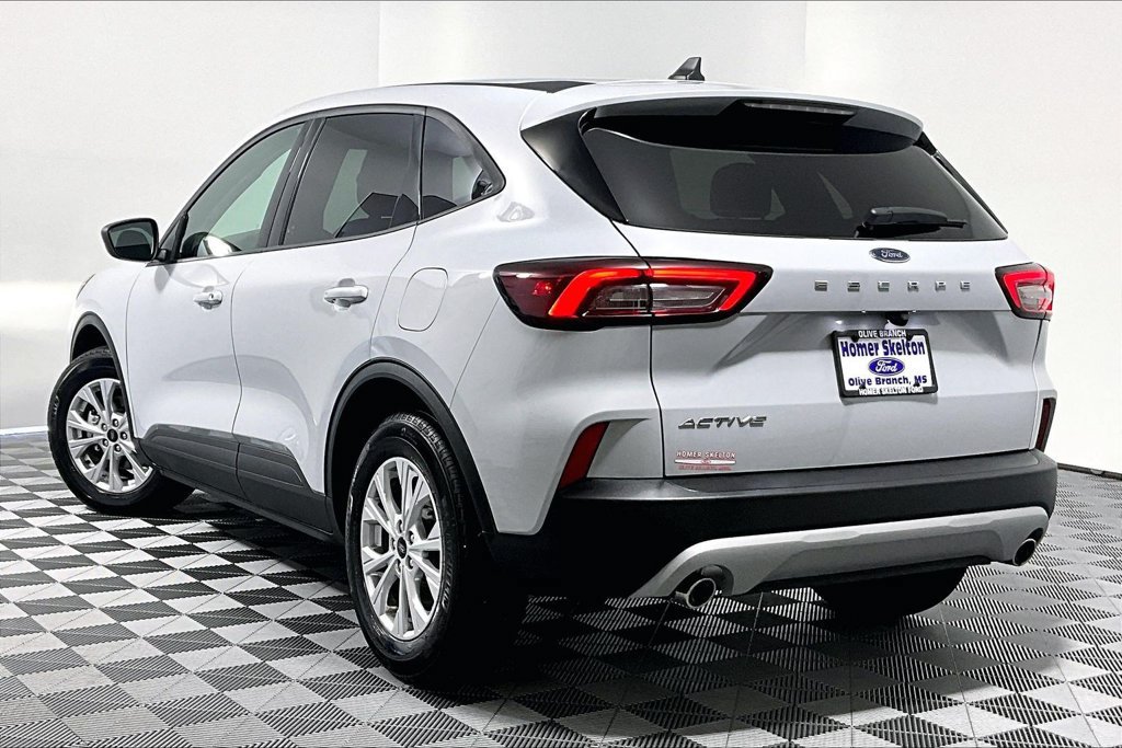 Certified 2026 Ford Escape Active FWD image 11