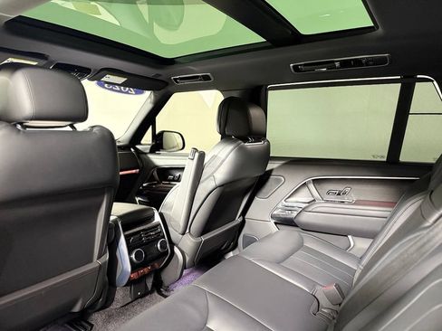 Used 2023 Land Rover Range Rover Long Wheelbase SE AWD/4WD image 22