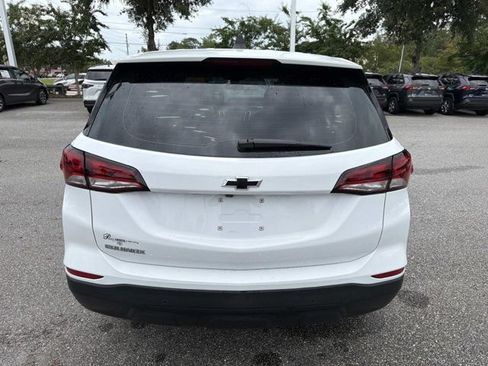 Used 2023 Chevrolet Equinox LS FWD image 3