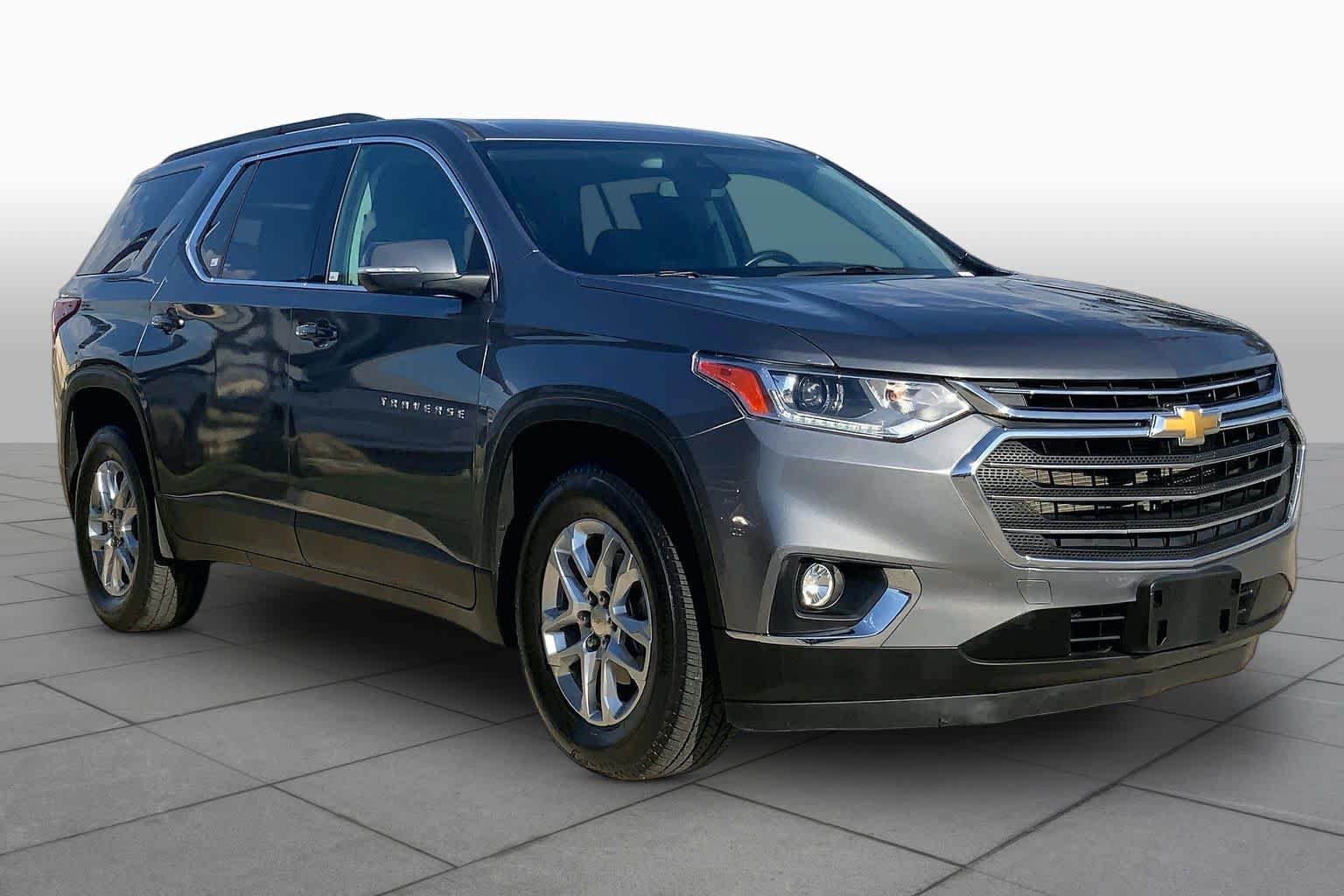 Used 2021 Chevrolet Traverse LT w/ LPO, Floor Liner Package AWD/4WD image 2