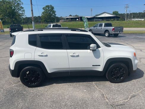 Used 2020 Jeep Renegade Altitude image 10